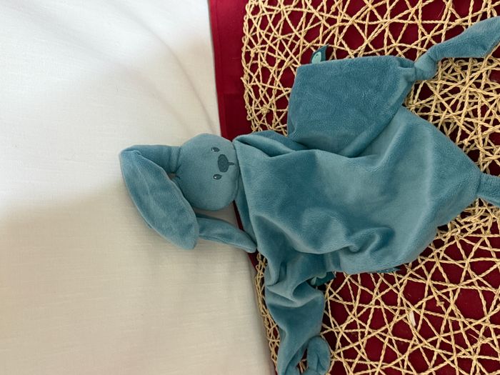 Doudou plat lapin NATTOU Lapidou vert bleu maxi doudou losange 65 cm