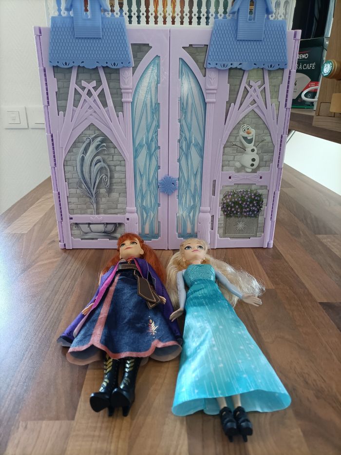 Château Arendelle Reine des Neiges + Elsa + Anna + Nok + accessoires - photo numéro 7