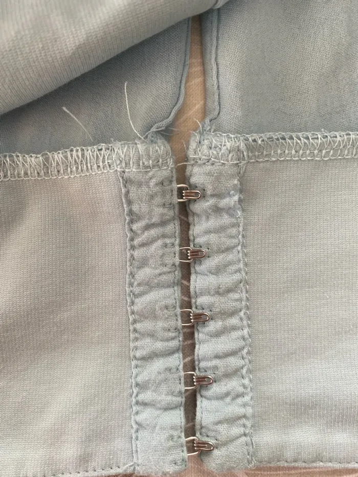 Très joli bustier à volants asymétriques - Taille L - photo numéro 6