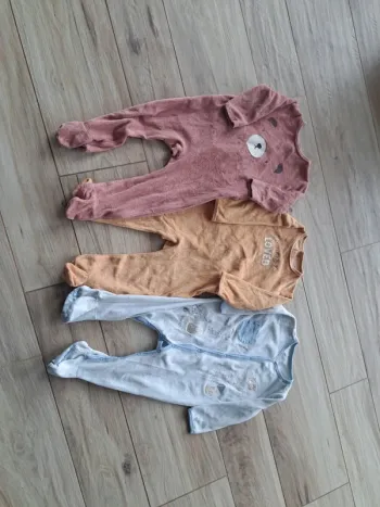 Lot pyjamas 18 mois