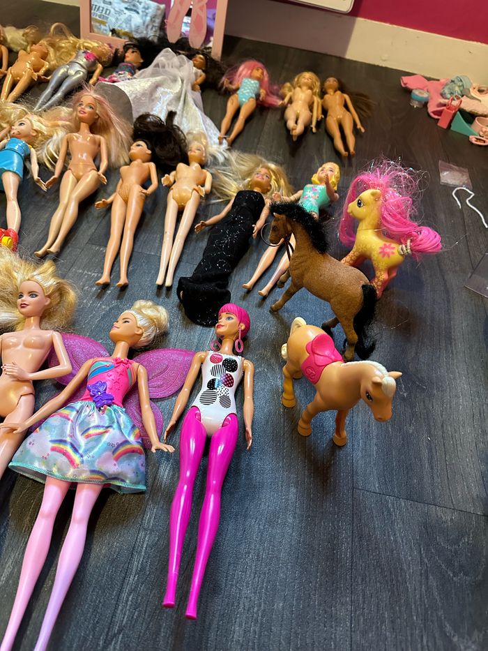 Lots de Barbie - photo numéro 4