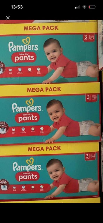 Un Mega pack de 104 couches Pampers pants taille 3 