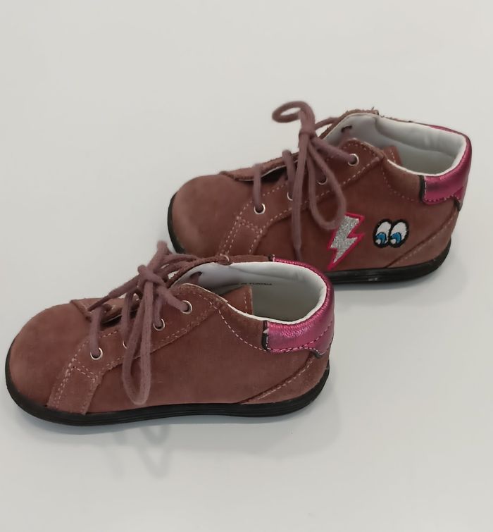 Chaussures bébé à lacets - photo numéro 5