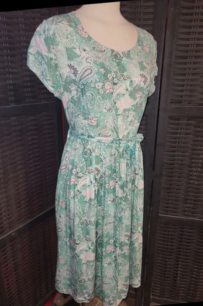 Très belle robe fleurie 36 - photo numéro 2