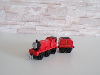 Locomotive - Train - Thomas et ses amis - James (J23)