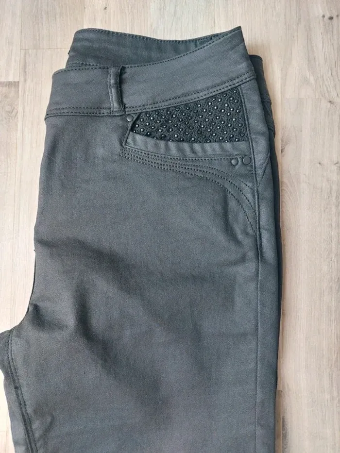 Pantalon noir "Breal" légèrement enduit - photo numéro 3