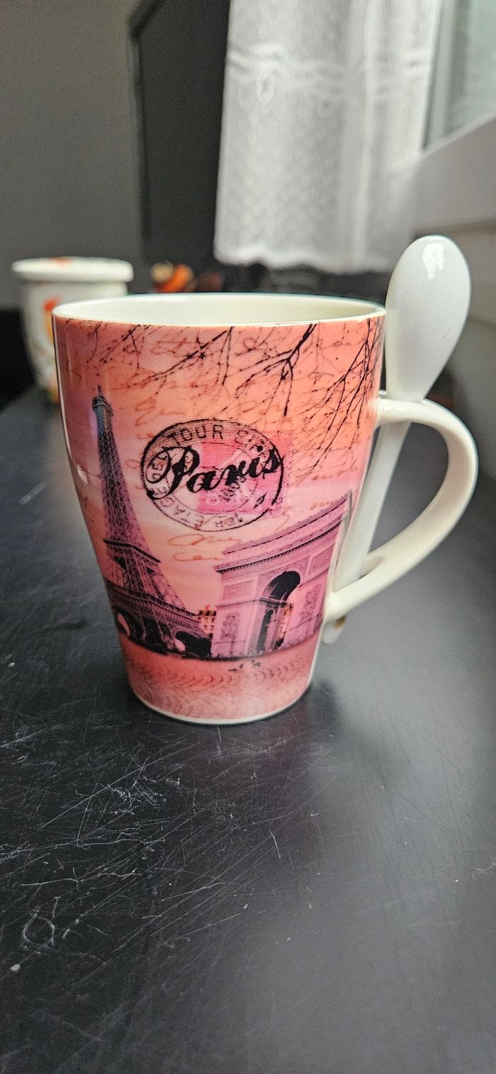 Mug Tour Eiffel & Notre-Dame avec cuillère intégrée – Marque Tour - photo numéro 3