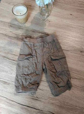 Pantalon  tape a l'oeil  6  mois