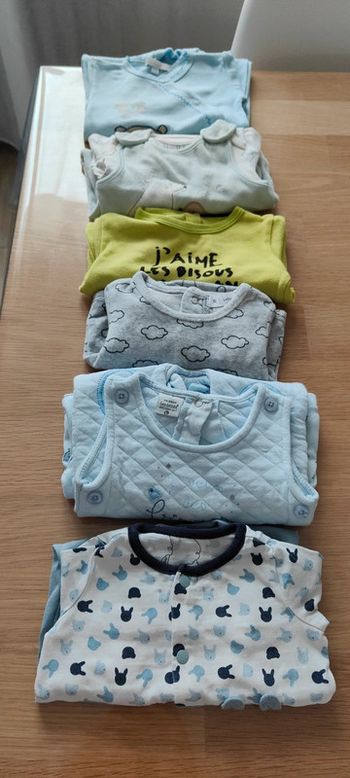 Lot 6 pyjamas 1 mois