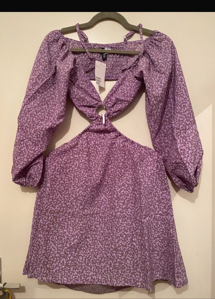 Robe courte découpée H&M taille M neuf
