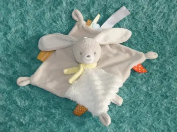Doudou plat lapin beige blanc TAO 🐰