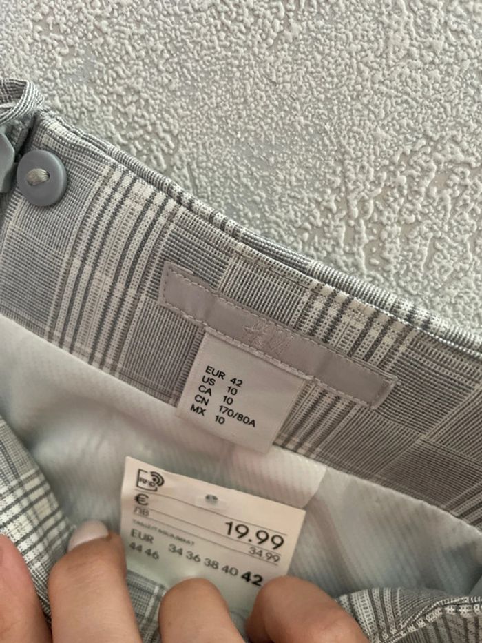 Jupe courte à carreau - photo numéro 3