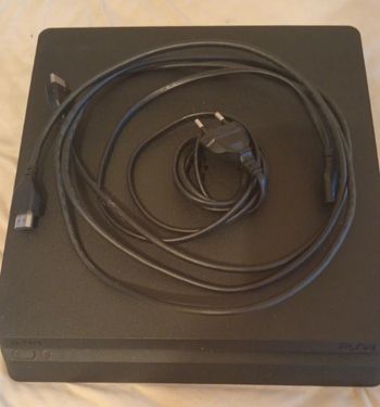 Ps4 slim ⚠️ regarder la description⚠️