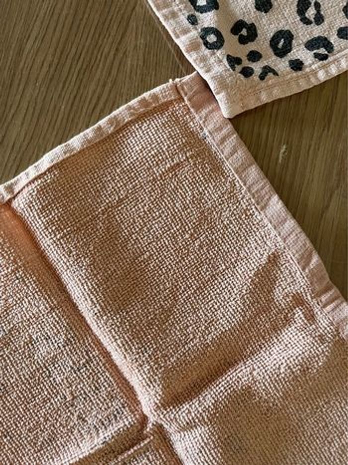 Lot 2 carré serviette rose - photo numéro 2