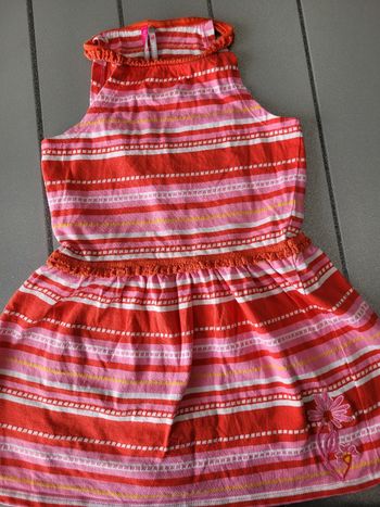 robe sans manche orchestra. très bon etat. taille 4 ans