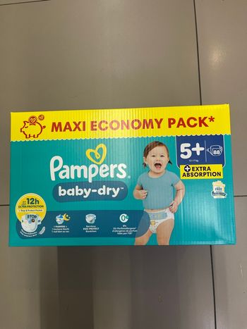 Couche Pampers taille 5+