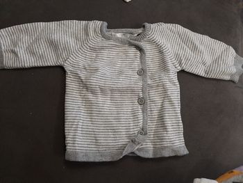 Gilet 1 mois  garçon neuf