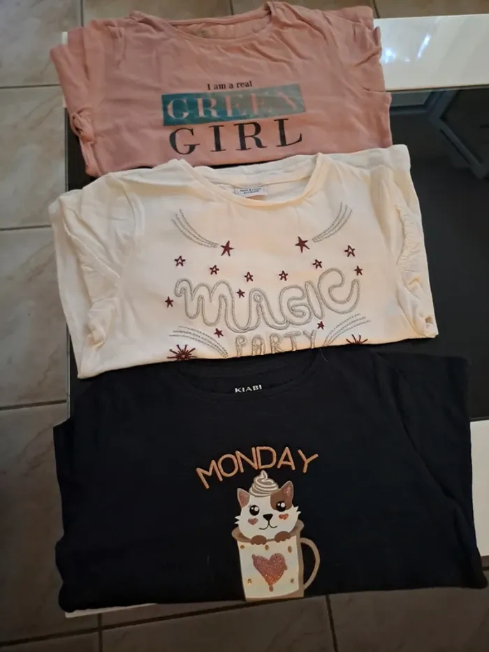 Lot vêtements fille 4 ans 1 TAO 2 kiabi