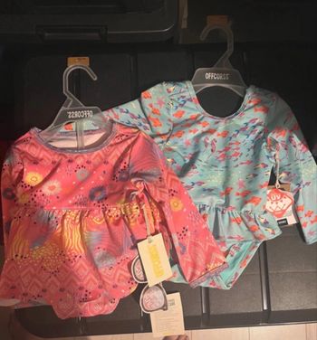 Magnifiques maillots de bain fille 6/9 mois offcorss