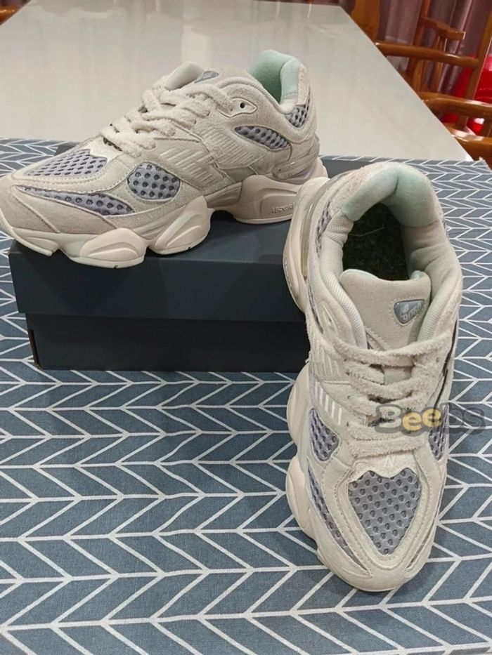 New Balance 9060 Taille 40 - photo numéro 2