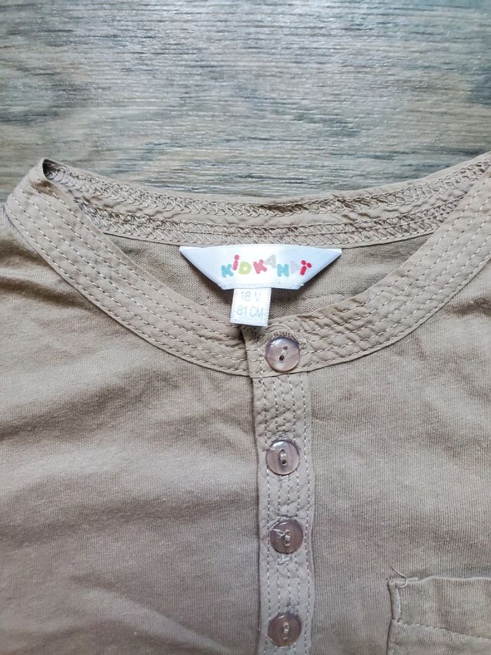 T-shirt taille 18 mois bon état - photo numéro 2