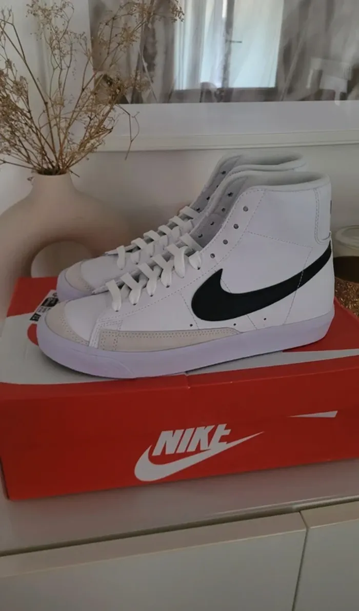 Nike Blazer Junior neuves 38.5 - photo numéro 9