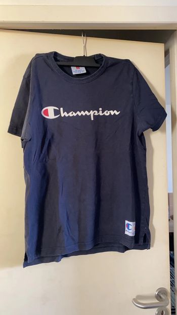 Tee-shirts champion