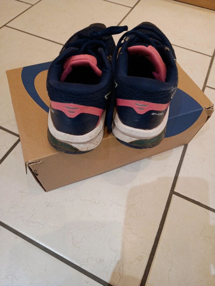 Baskets Asics GT-1000 taille 35,5 - photo numéro 5