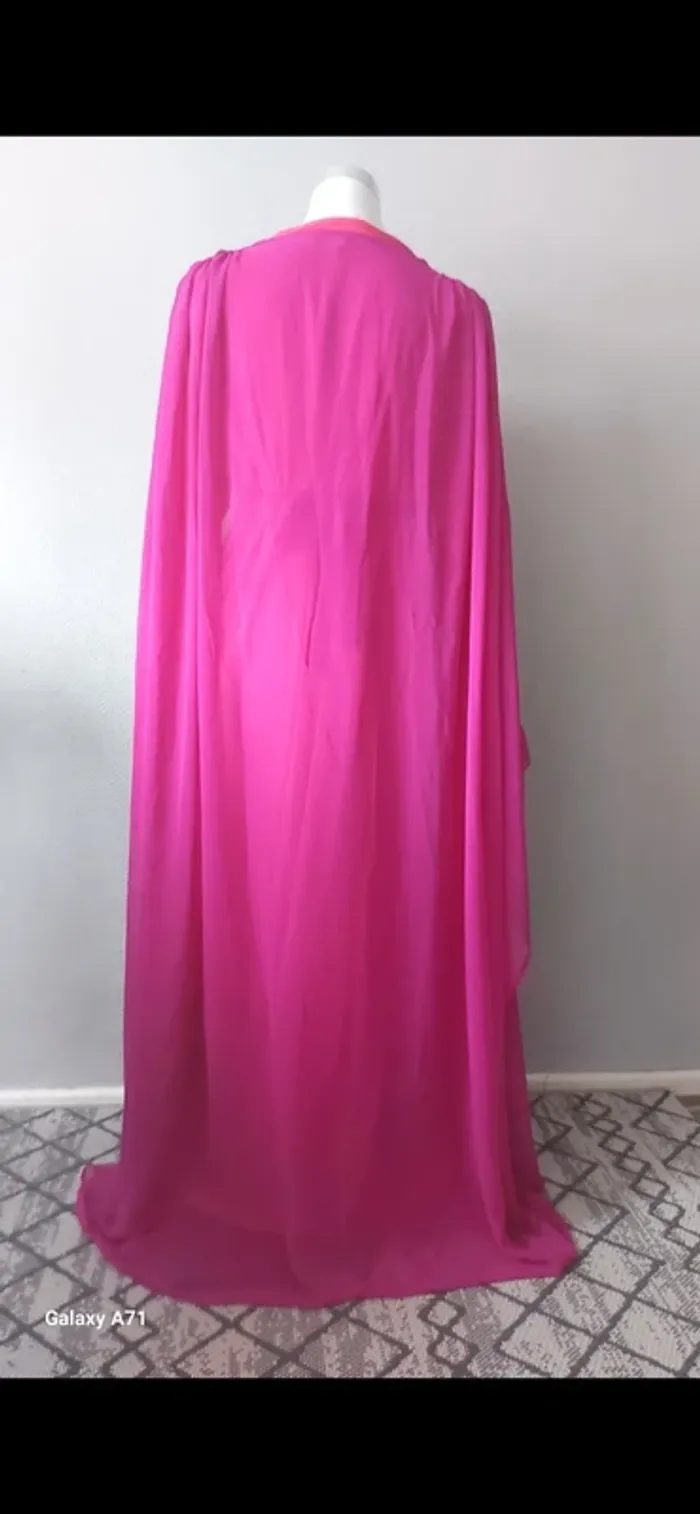 Jolie robe orientale fuschia neuve - photo numéro 5