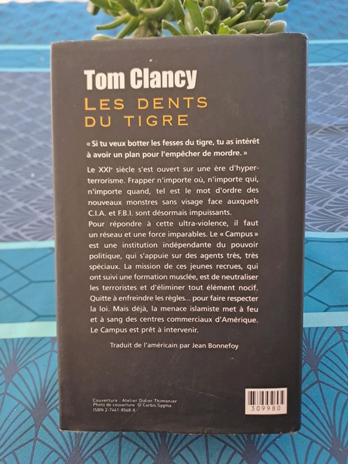 Livre Les Dents du Tigre, Tom Clancy - photo numéro 2