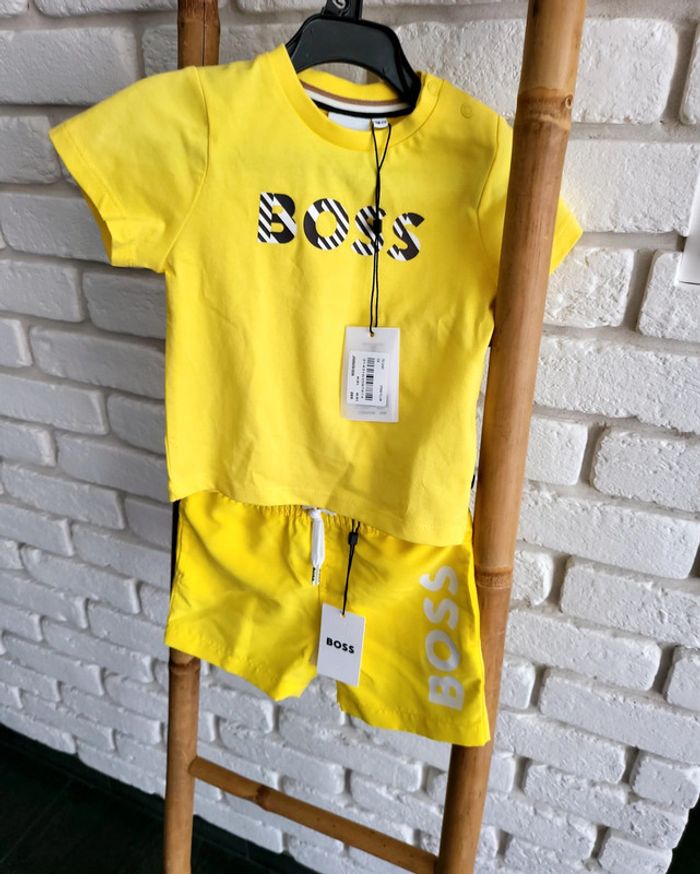 T-shirt et maillot de bain BOSS jaune  boss taille 9 mois neuf - photo numéro 2