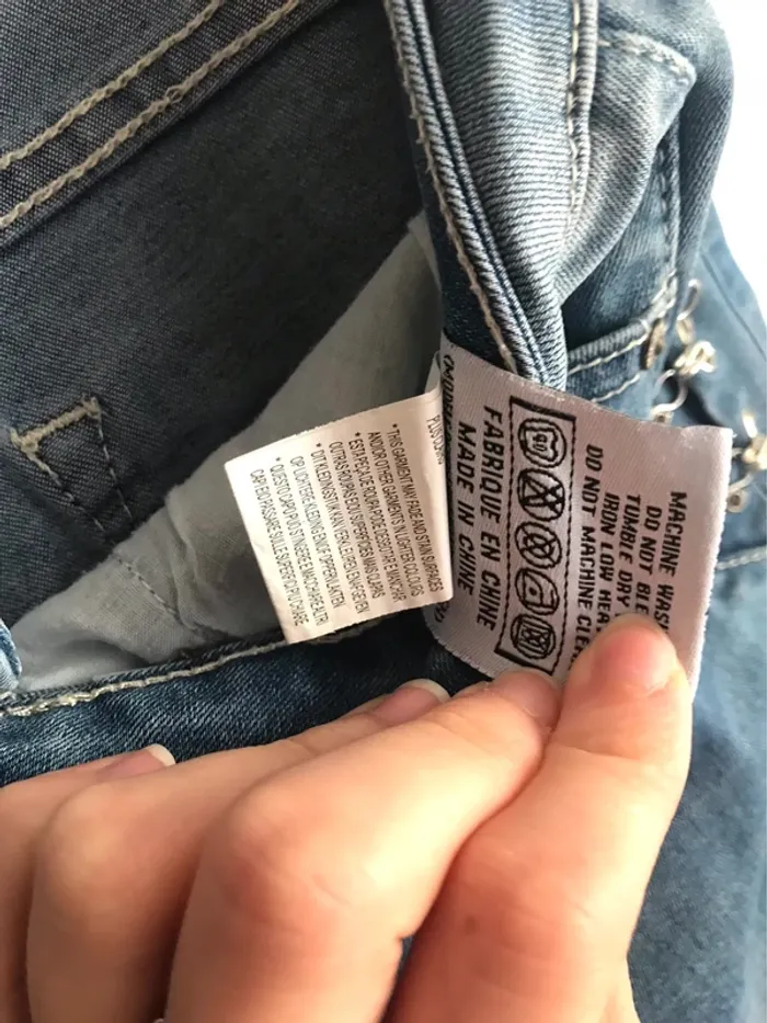 Jean slim Toxik3 taille 40 avec jolis détails sur le côté - photo numéro 9