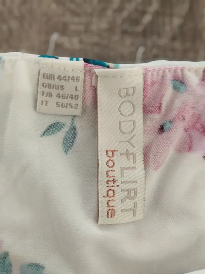 Très beau combishort fluide T46/48 Body Flirt neuf sans étiquette - photo numéro 2