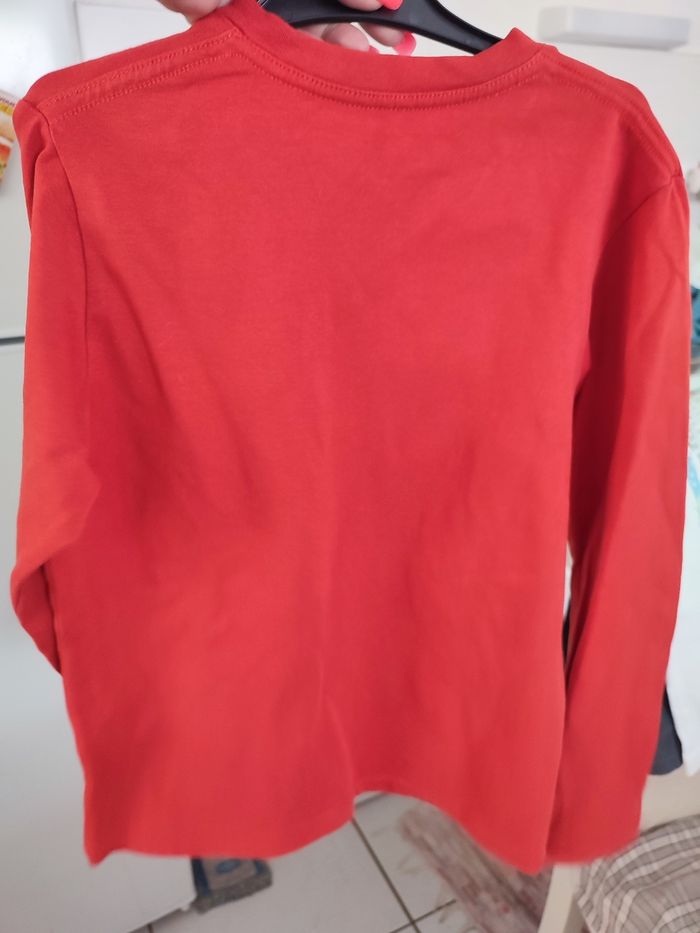 #kytie10ansgarcon. T-shirt manches longues taille 10 ans - photo numéro 3