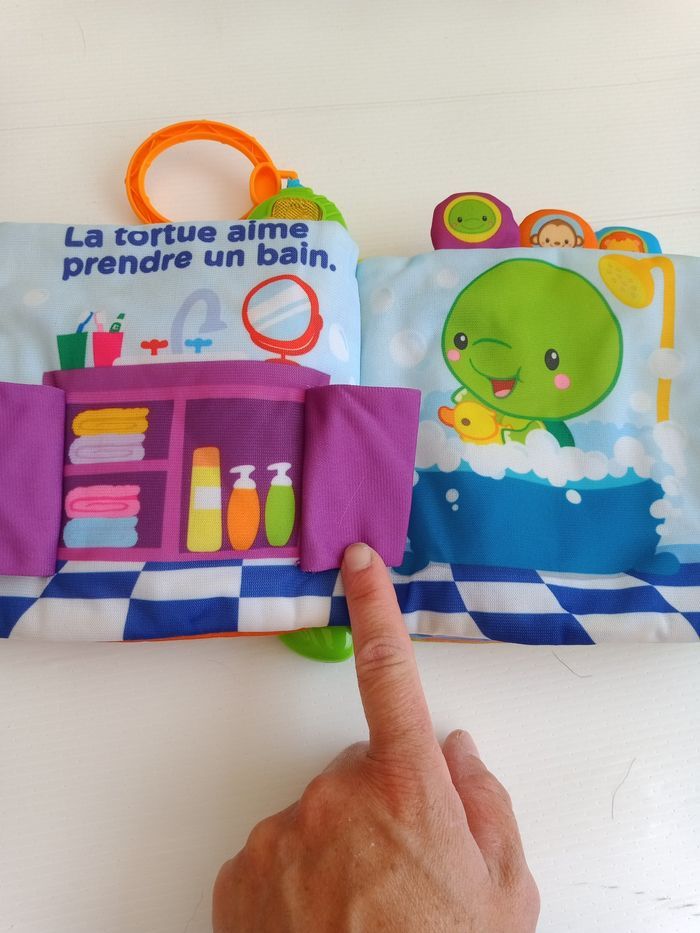 Baby livre à surprises VTech pour éveiller les sens de bébé - photo numéro 2