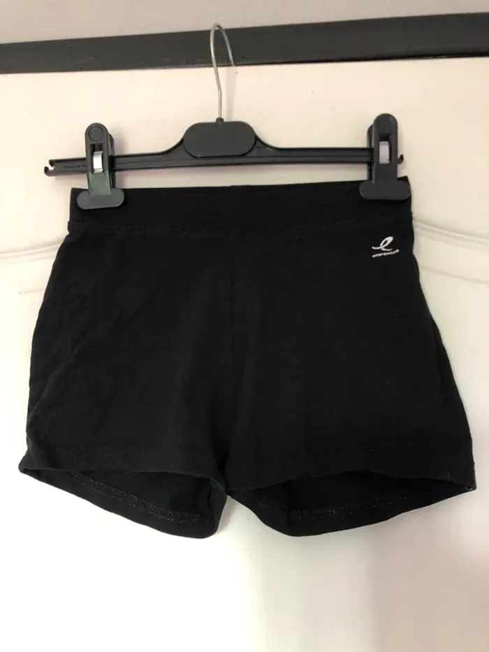 Short court