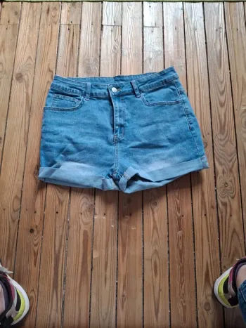 Short marque shein cuve taille 0xl