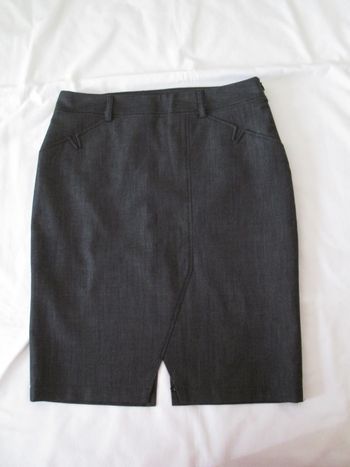 Jupe grise neuve 