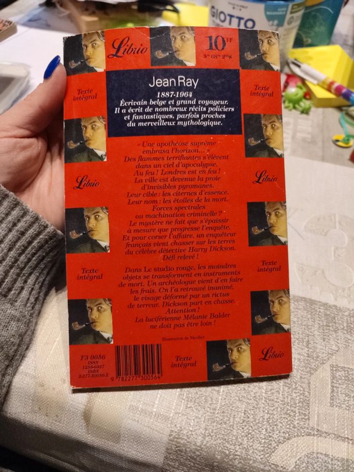 Les étoiles de la mort suivi de studio rouge, Harry Dickson - photo numéro 2