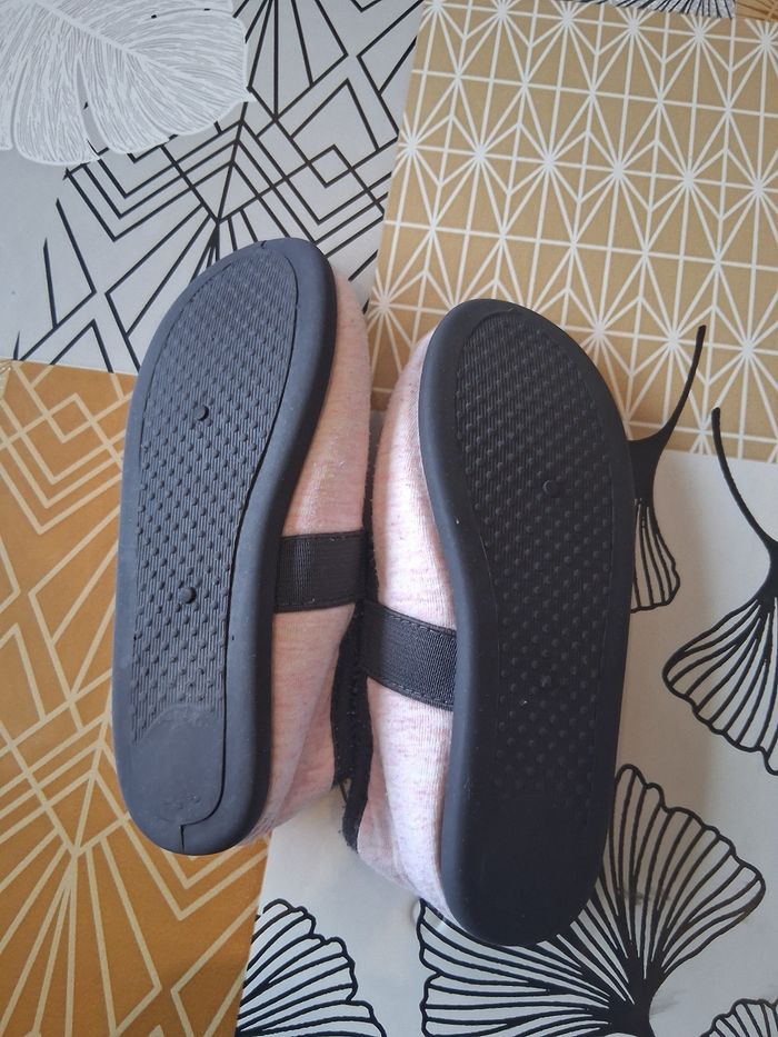 Chaussons pantoufles fille rose stitch pointure 27 - photo numéro 4