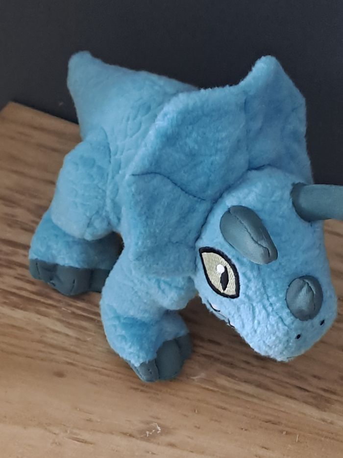 Dinosaure bleu universal - photo numéro 5
