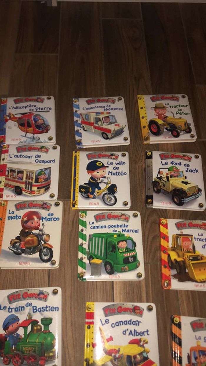 Lot de 13 livres véhicules p’tit garçon fleurus - photo numéro 4