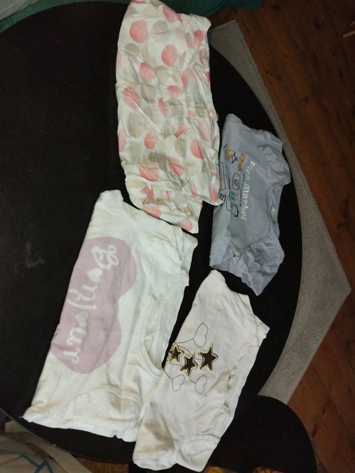 Lots de t-shirts