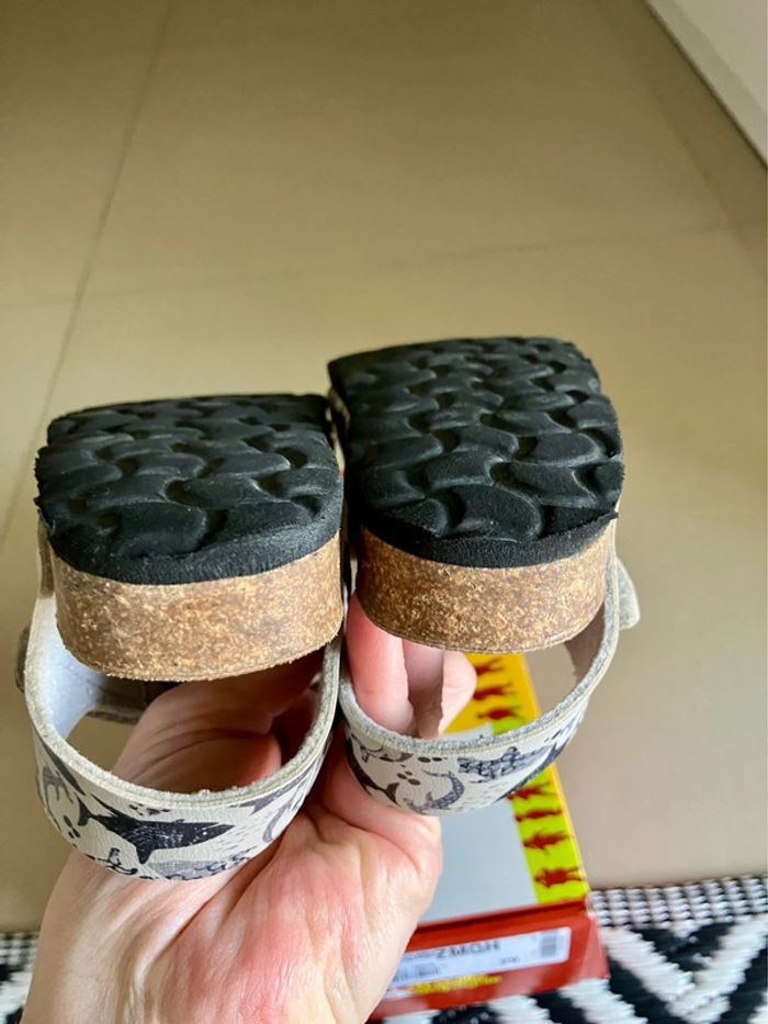 Sandales garçon grise requins taille 29 - photo numéro 6