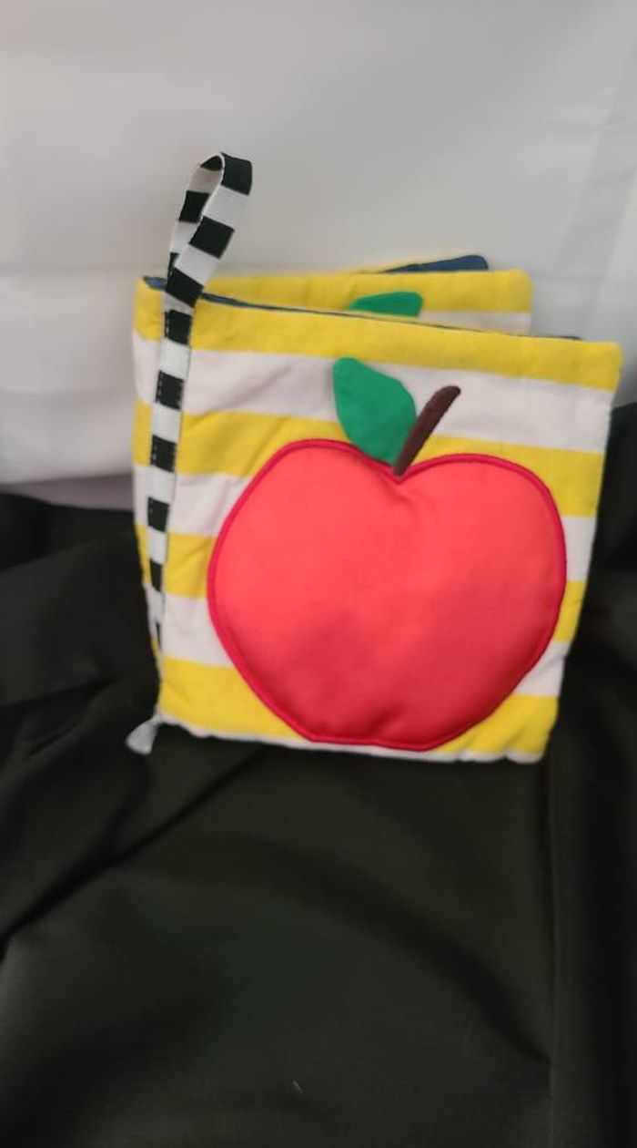 Livre d’éveil tissu IKEA