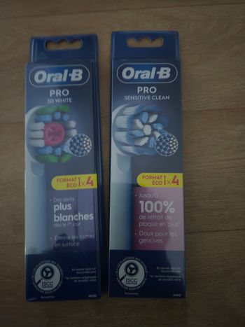 8 brossettes oral b neuves