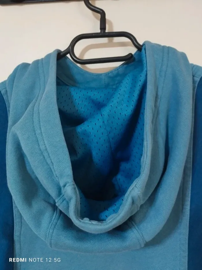 Sweat à capuche Nike taille 147/158 cm - photo numéro 3