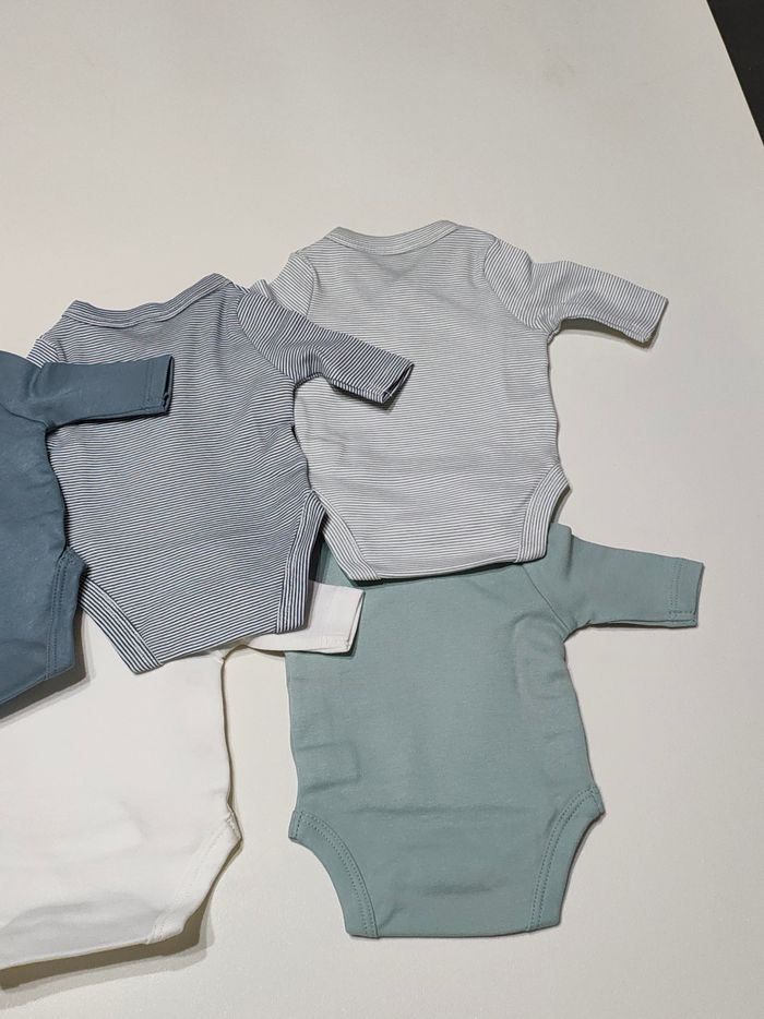 Packs de 5 bodies c&a neuf avec étiquettes - photo numéro 5