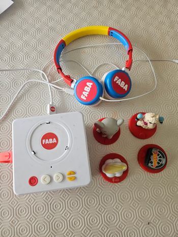 Conteur d'histoires FABA + casque audio FABA + 4 personnages sonores