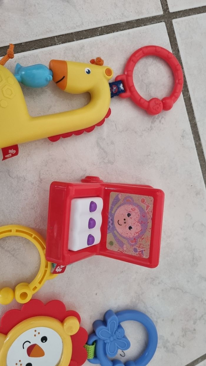 Lot de hochets à suspendre Fisher Price - photo numéro 2